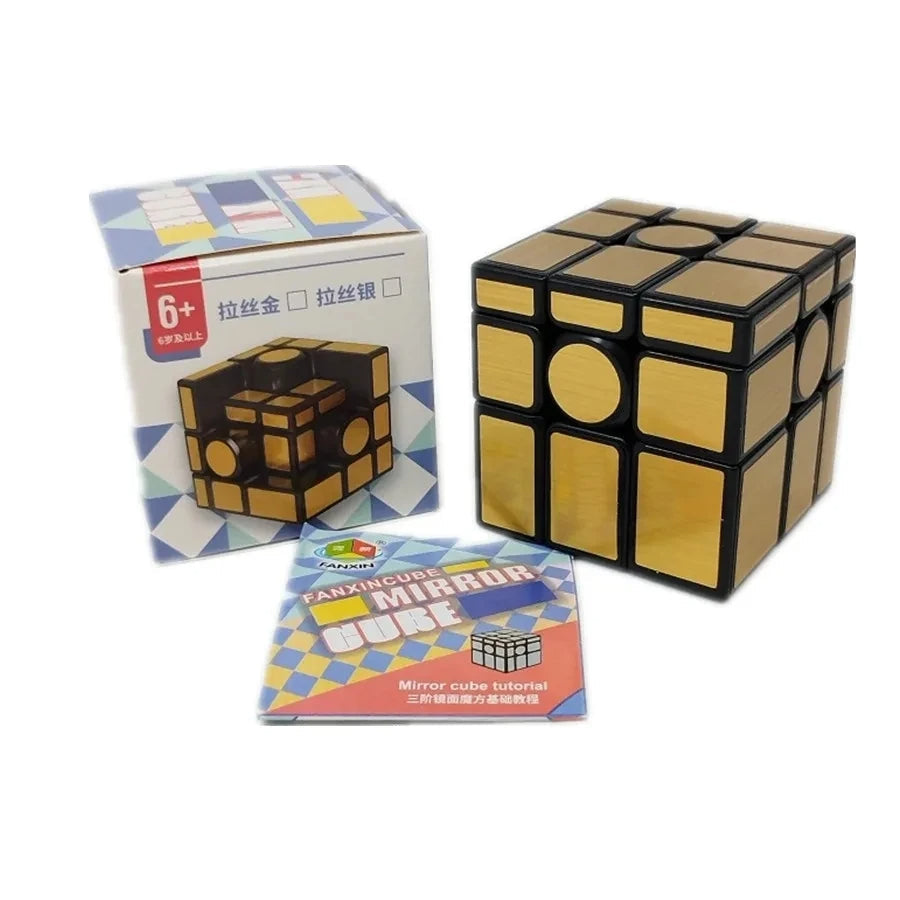 Packaging of a kids' rotating magic cube puzzle, highlighting educational benefits