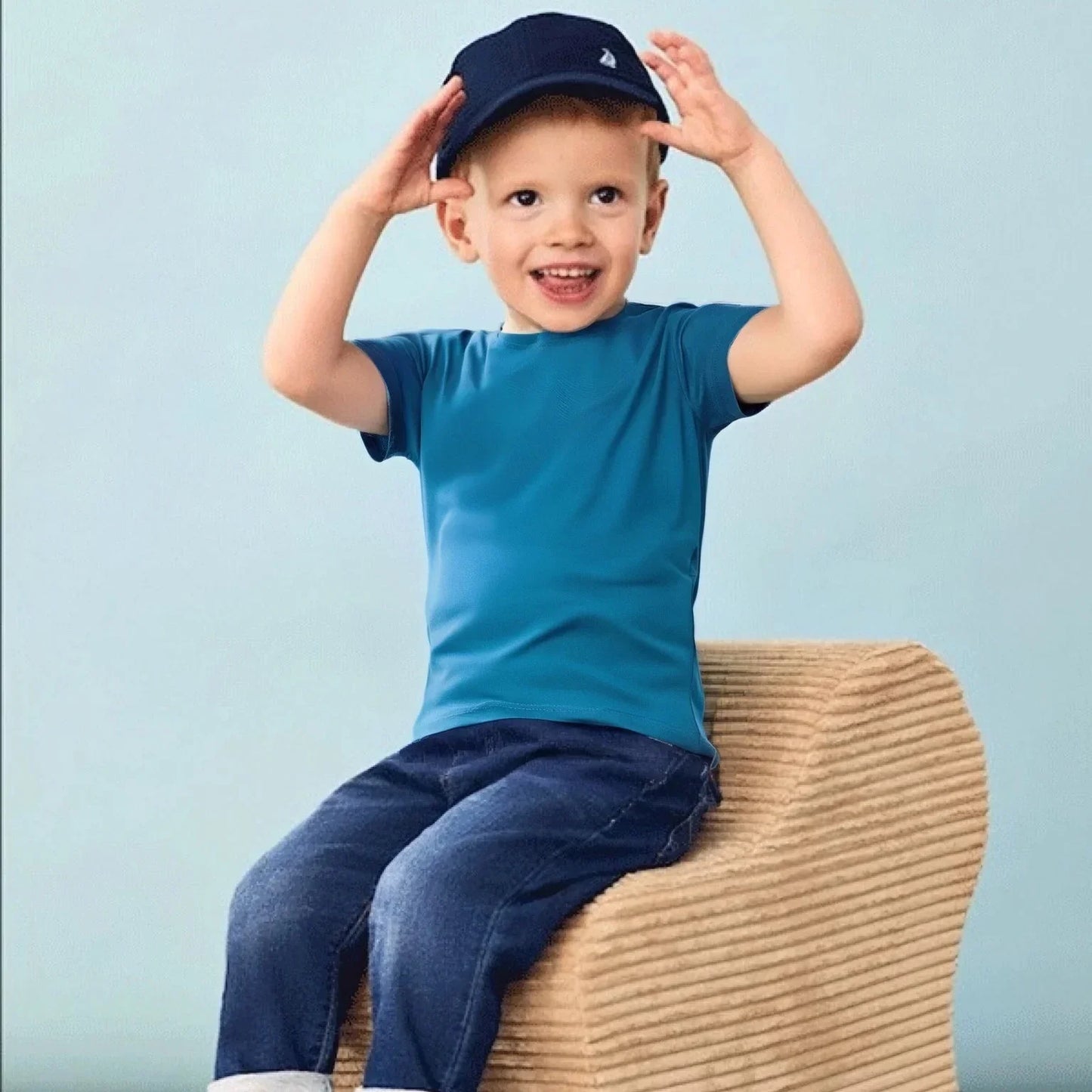 Children's short sleeve cotton t-shirt in red, casual summer wear for boys and girls