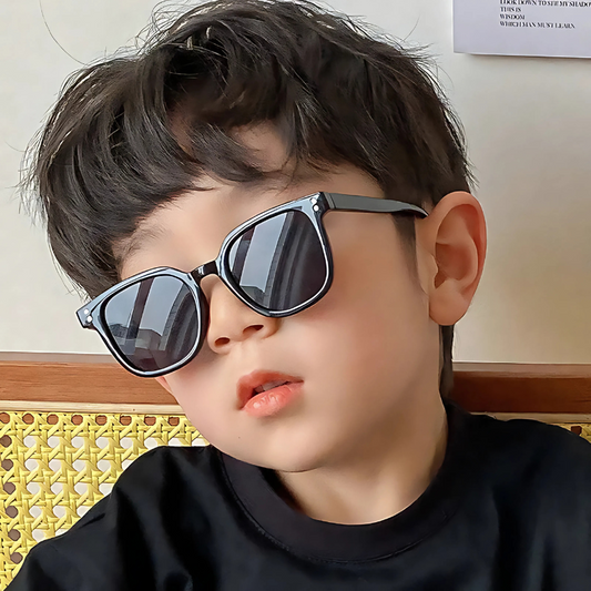 Kids' vintage square sunglasses, UV400 protection, for boys and girls, in a playful yellow color