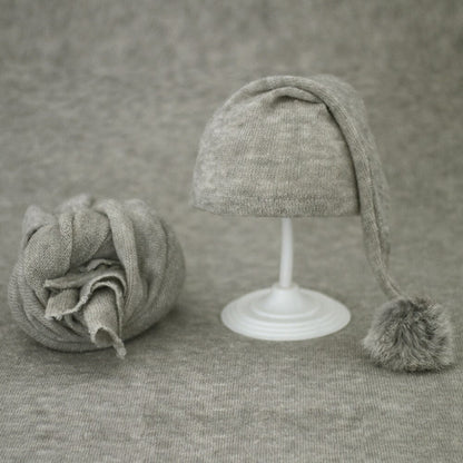 Soft baby wrap & fur ball hat set, perfect baby shower gift for newborn photos.