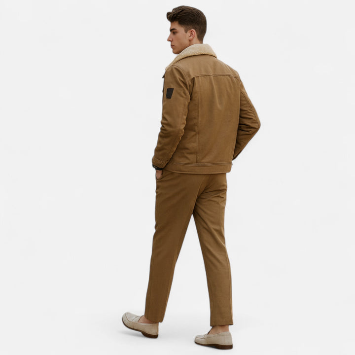 Light-brown men's bomber jacket. Classic aviator style with a warm sherpa collar, ideal for winter outerwear.