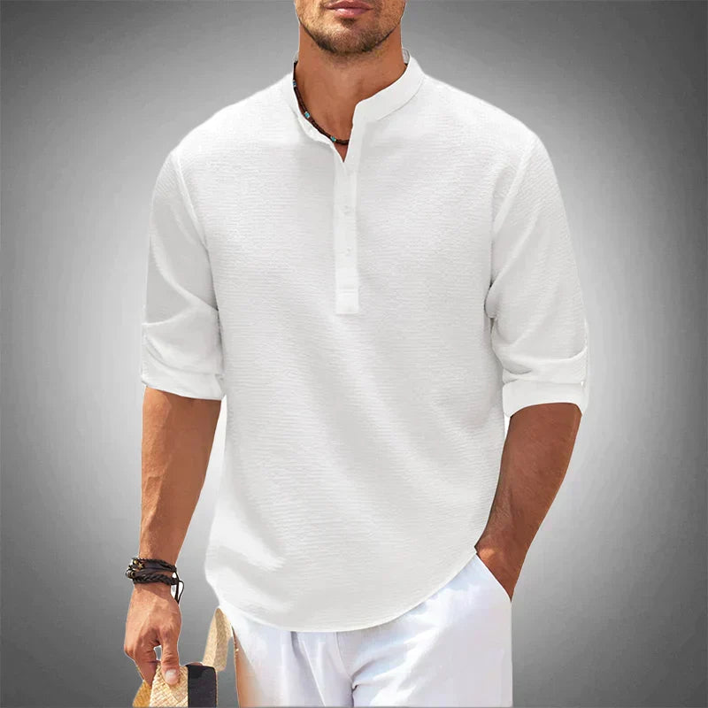 Casual men's button-up short sleeve shirt for summer. Ideal vacation wear, breathable & cool for beach days.