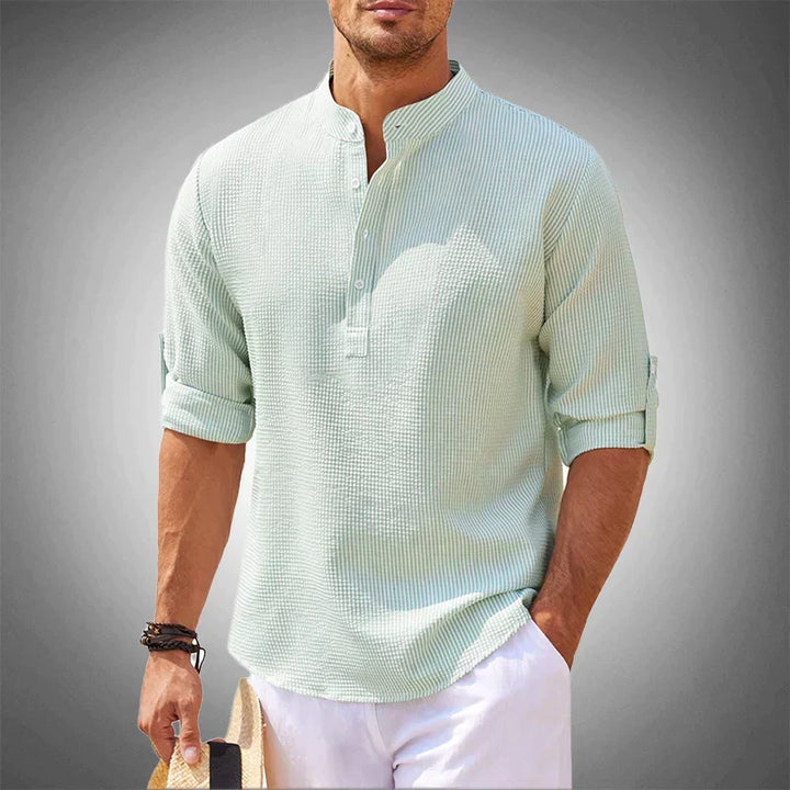 Stylish men's lightweight short sleeve shirt, great for summer fashion & warm weather activities. Casual look.