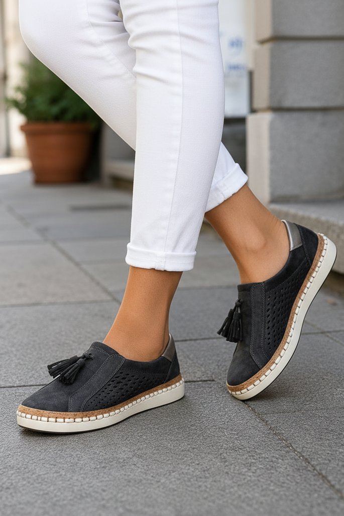 Breathable women's walking shoes, lightweight design ensures daily comfort & supportive fit for any activity.