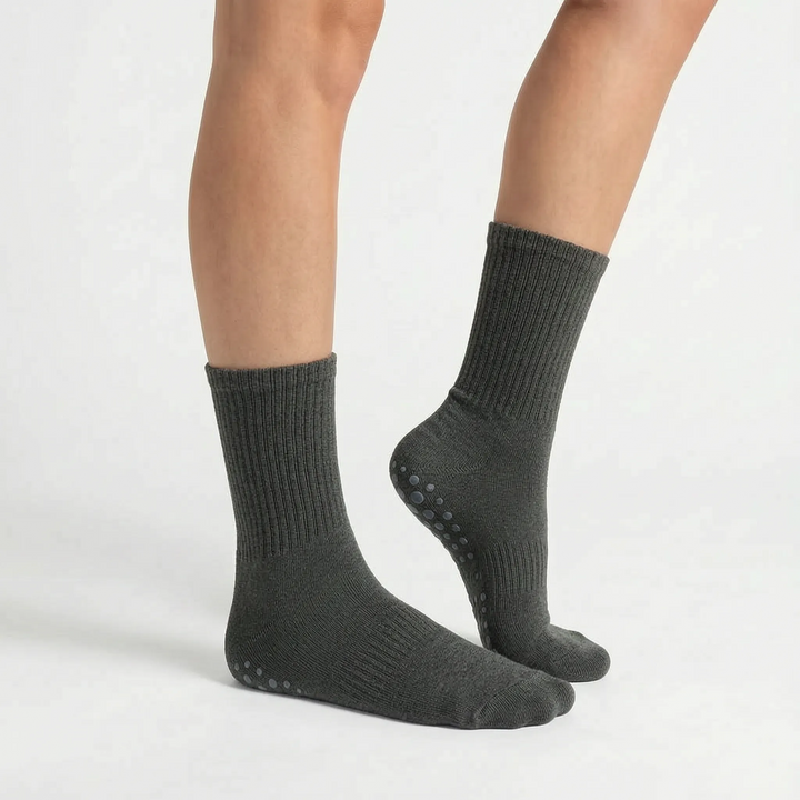 Non-slip lilac women's grippy crew socks for activewear, ensuring stability during studio workouts & fitness.
