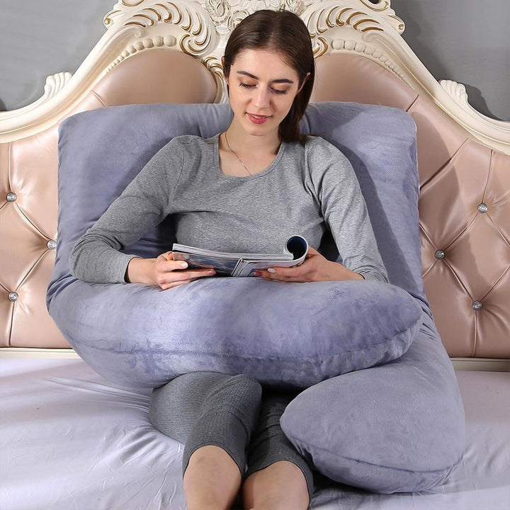 Soft velvet U-shaped pregnancy pillow, aids sleep and reduces body aches