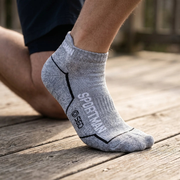 Six pairs of men's cushioned running socks. Low-cut ankle style, ideal for gym workouts & sports.