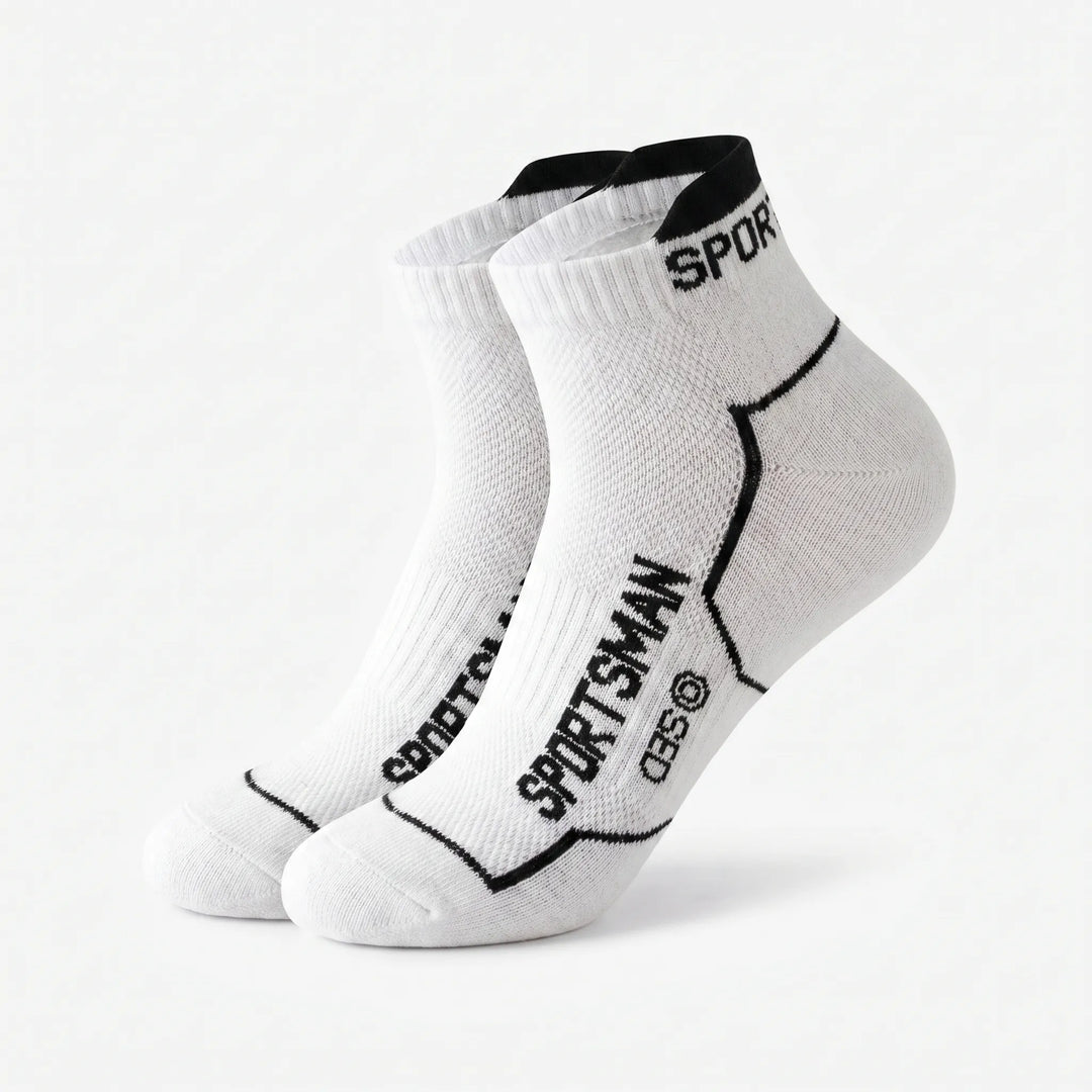 Pack of 6 men's low-cut gym socks. Breathable & cushioned ankle socks for comfort during workouts.
