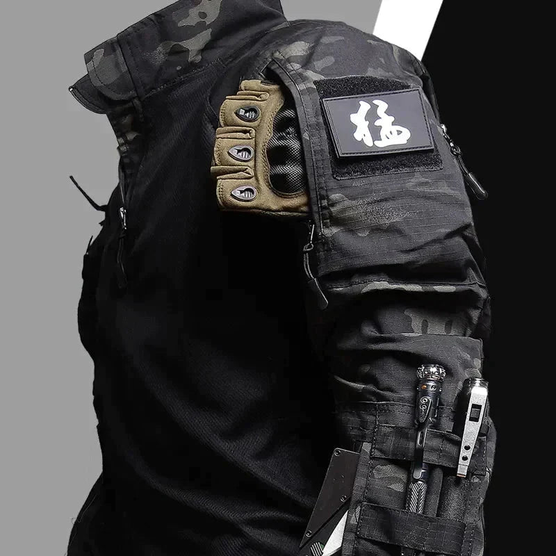 Men's tactical casual outdoor set. Breathable and water repellent activewear, perfect for hiking and all-weather conditions.