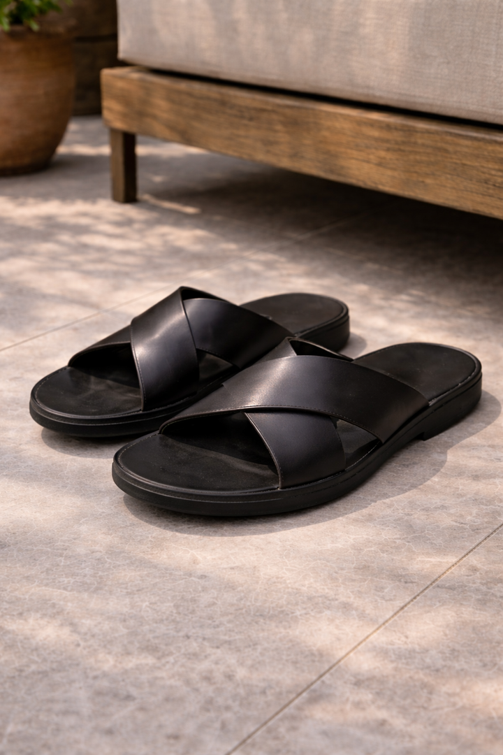 Stylish men's open toe slide sandals, perfect for beach holidays and relaxed summer days.