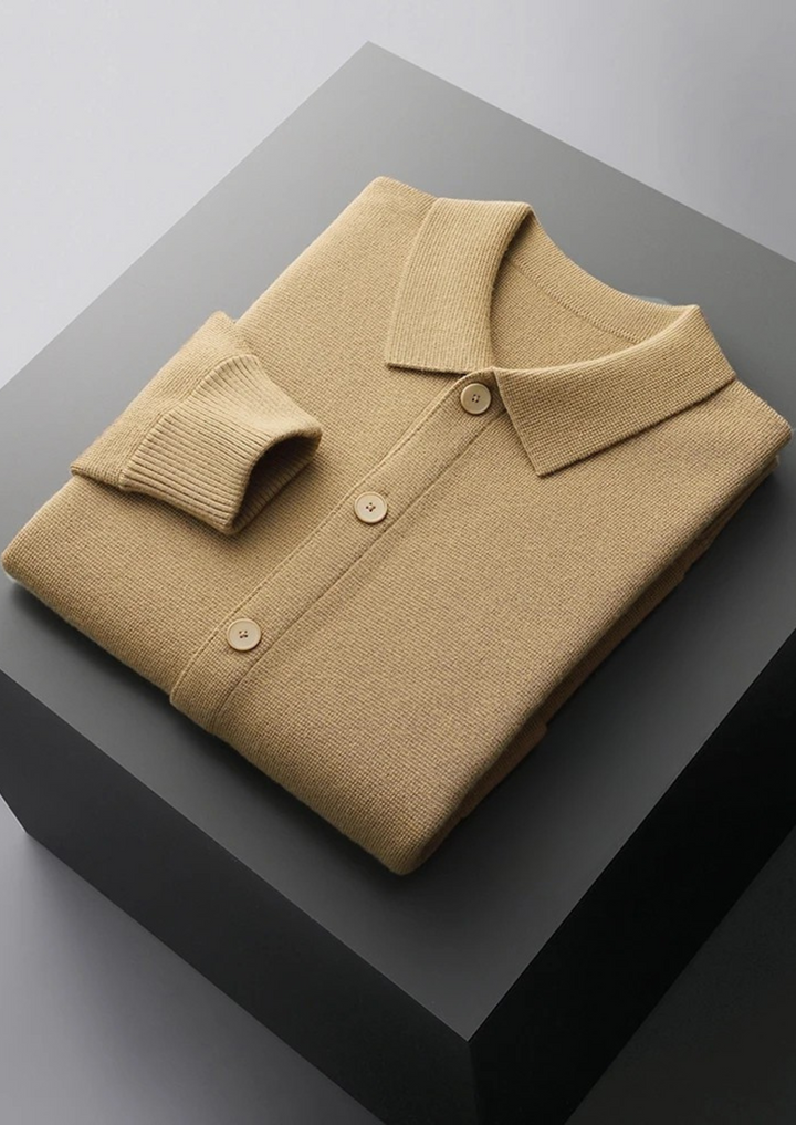 Versatile men's button-up cardigan with patch pockets, perfect for casual or smart casual looks.