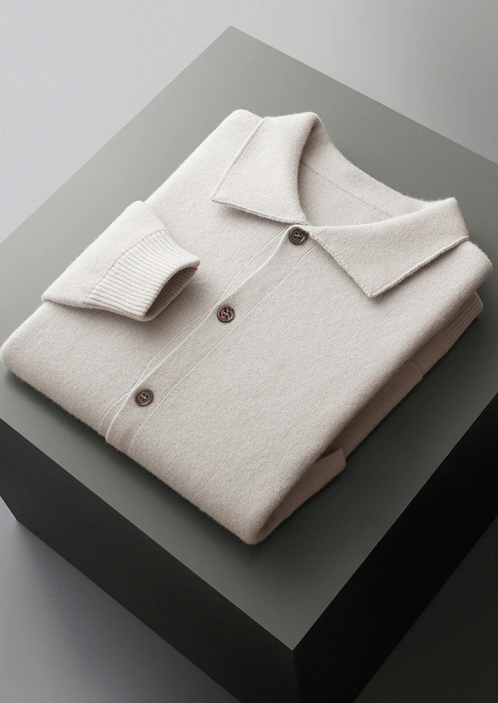 Essential men's button-up cardigan with patch pockets, a stylish addition to any men's wardrobe.