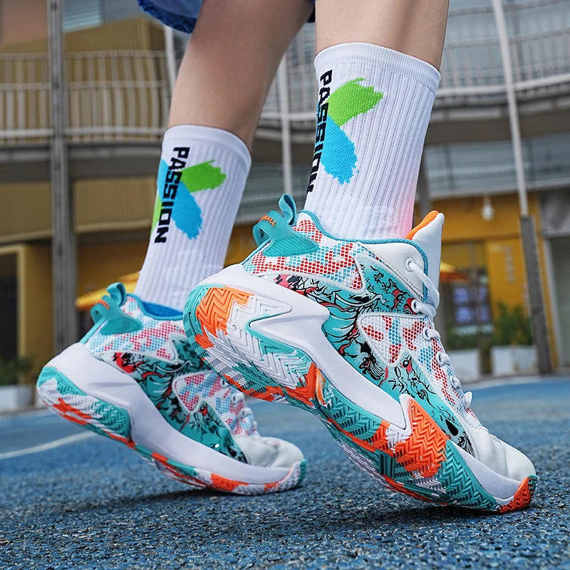 Men's athletic court trainers, graphic print, designed for dynamic play & active performance.