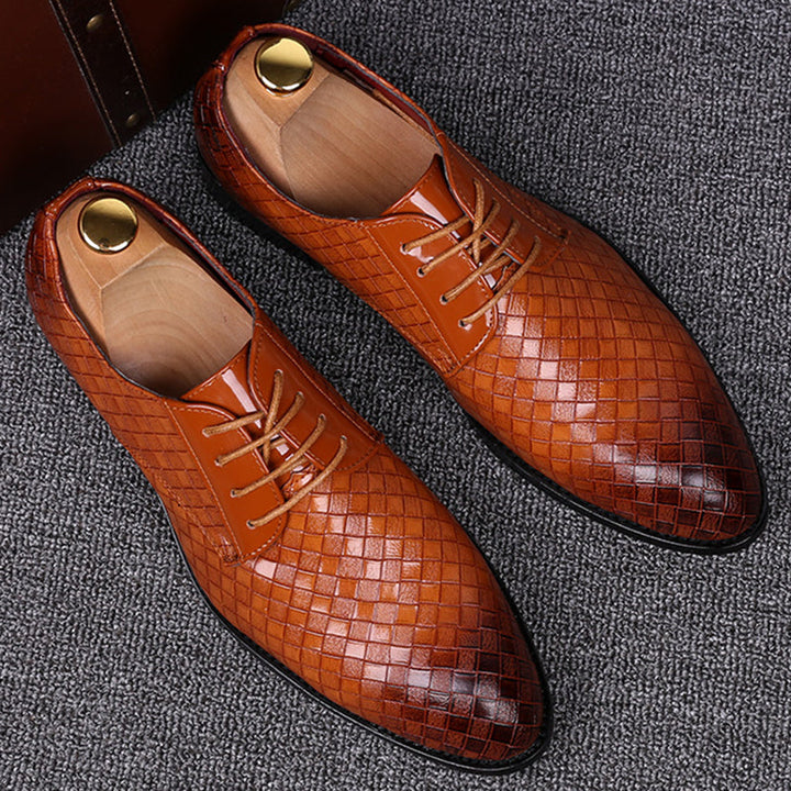 Sophisticated men's black lace-up leather dress shoes, Casper style, ideal for business meetings & special events.