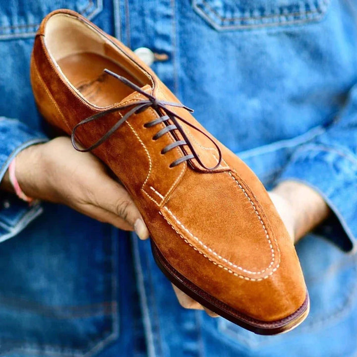 Durable sole of men's classic Oxford dress shoes, providing comfort & excellent grip for formal and business wear.
