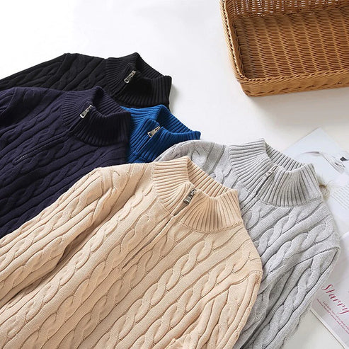 Classic men's half-zip sweater in cable knit. Ideal for casual comfort and layering in winter.