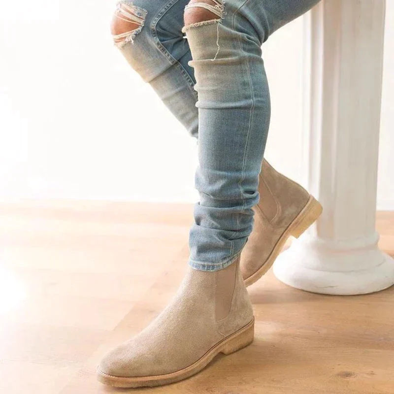 Men's smart casual slip-on Chelsea boots, essential footwear for a refined and comfortable look.