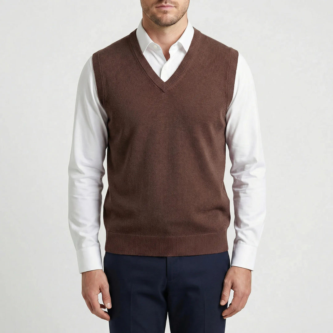 Casual men's V-neck vest, excellent for a smart-casual office look or weekend outings. Sleeveless design.