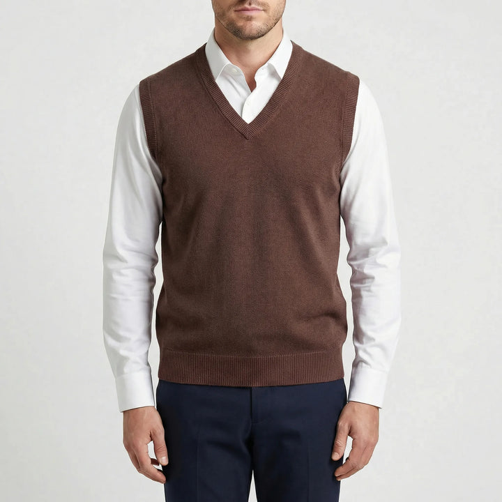 Casual men's V-neck vest, excellent for a smart-casual office look or weekend outings. Sleeveless design.