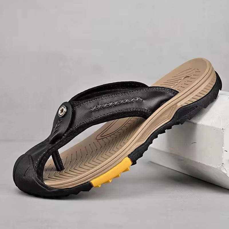Sporty men's closed toe sandals, water resistant, non-slip, designed for active summer days & trails.