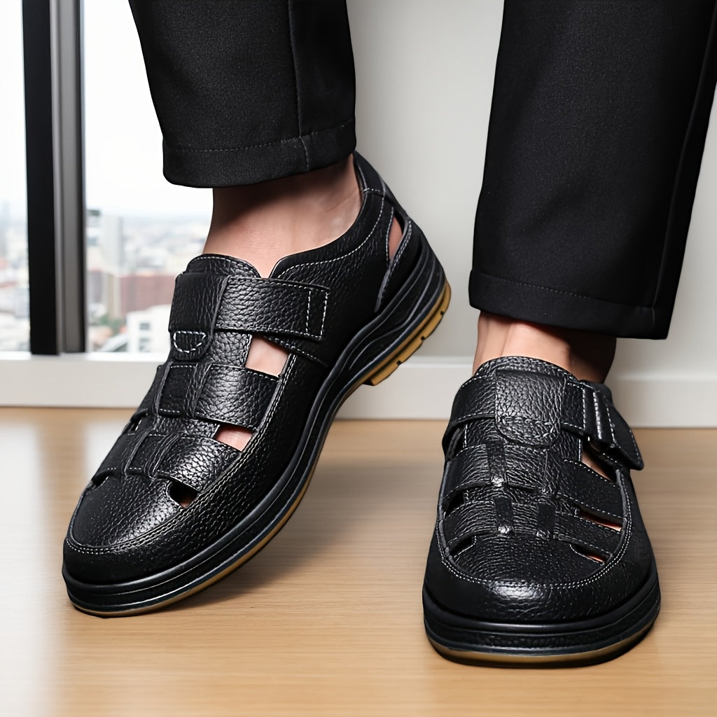 Men's closed-toe summer sandals with adjustable strap. Comfortable outdoor walking shoes.