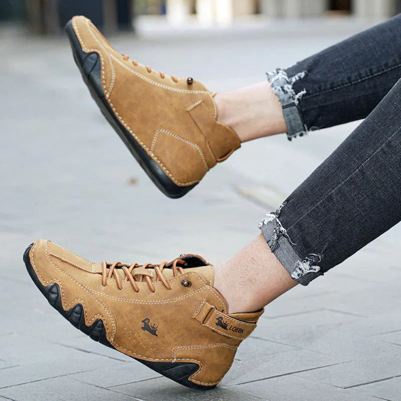 Men's comfortable barefoot feel walking shoes, lightweight with flexible sole for everyday wear and casual style.