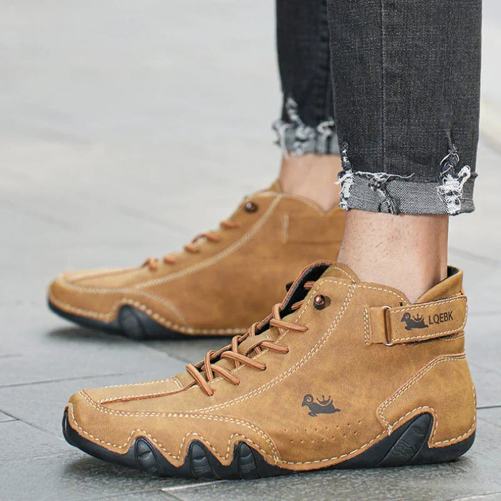 Stylish men's casual barefoot feel walking shoes, lightweight design perfect for comfortable everyday wear and walks.