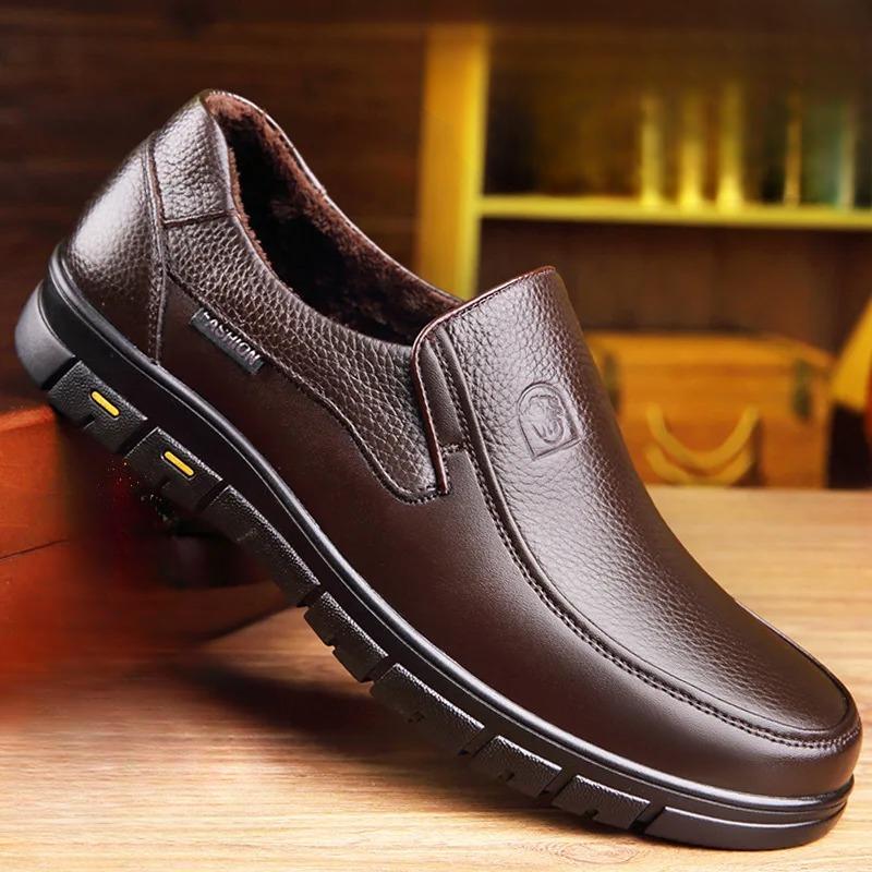 Men's black slip-on loafers, comfortable everyday casual shoes with classic style for easy fashion.