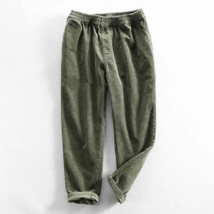 Men's comfortable corduroy pants with a relaxed fit, perfect for everyday wear. Soft, stylish, and versatile.