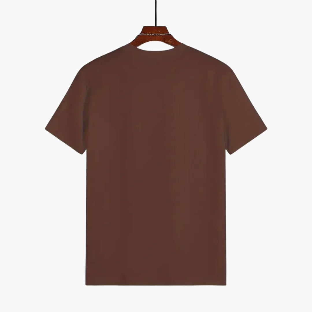 Men's versatile straight fit t-shirt, short sleeves, crew neck, a timeless and comfortable wardrobe piece.