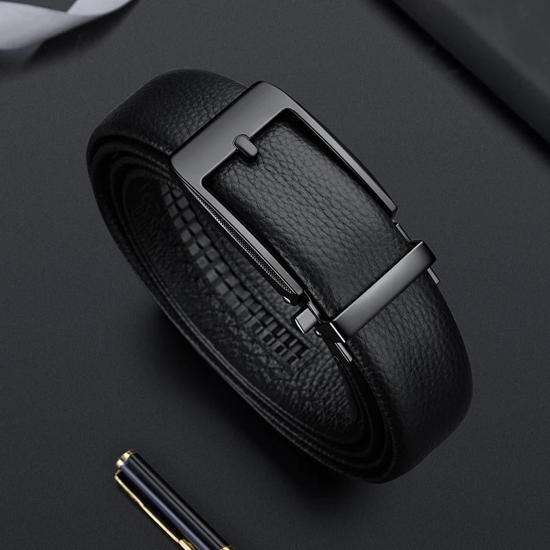 Classic men's leather belt with a sleek polished buckle, ideal for both formal and casual outfits.