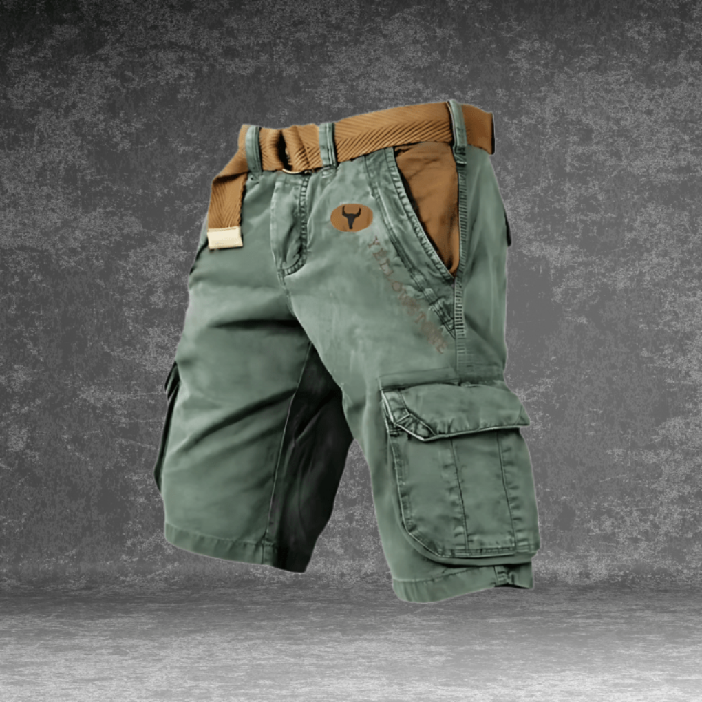 Durable men's cargo shorts in a versatile design, perfect for both outdoor and casual summer outfits.