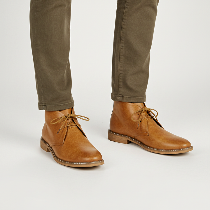 Stylish men's classic dress shoes, crafted for elegance and comfort, a versatile addition to men's fashion.
