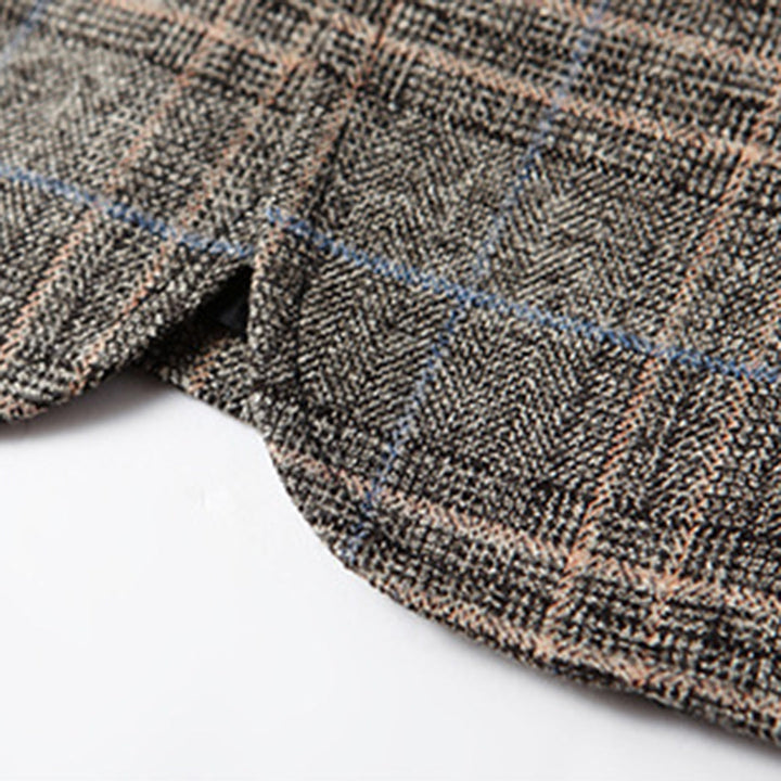 Modern men's slim fit blazer featuring elegant gold thread embroidery, a stylish choice for evening wear.