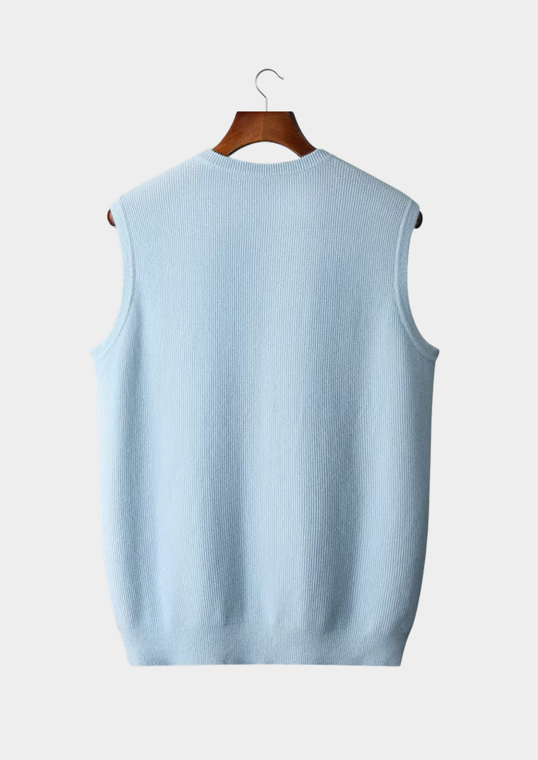 Men's versatile gray crew neck vest. Sleeveless and lightweight, suitable for any casual or smart look.