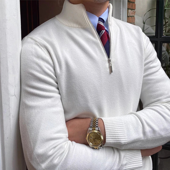 Casual men's half-zip knit sweater, perfect for layering & everyday autumn/winter fashion.