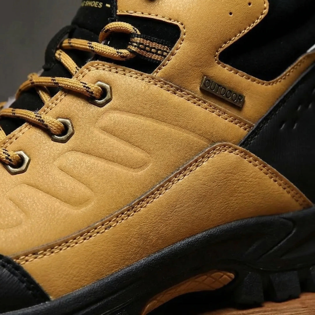 Insulated men's high-top winter boots, ideal for warm and comfortable cold weather hiking & trekking.
