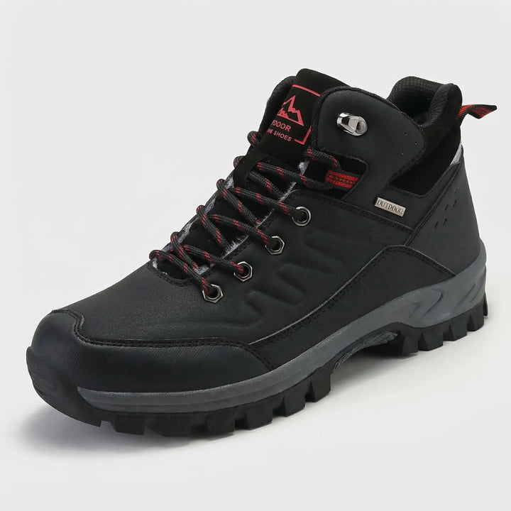 Men's durable high-top insulated hiking boots, perfect for winter trekking and cold weather activities.