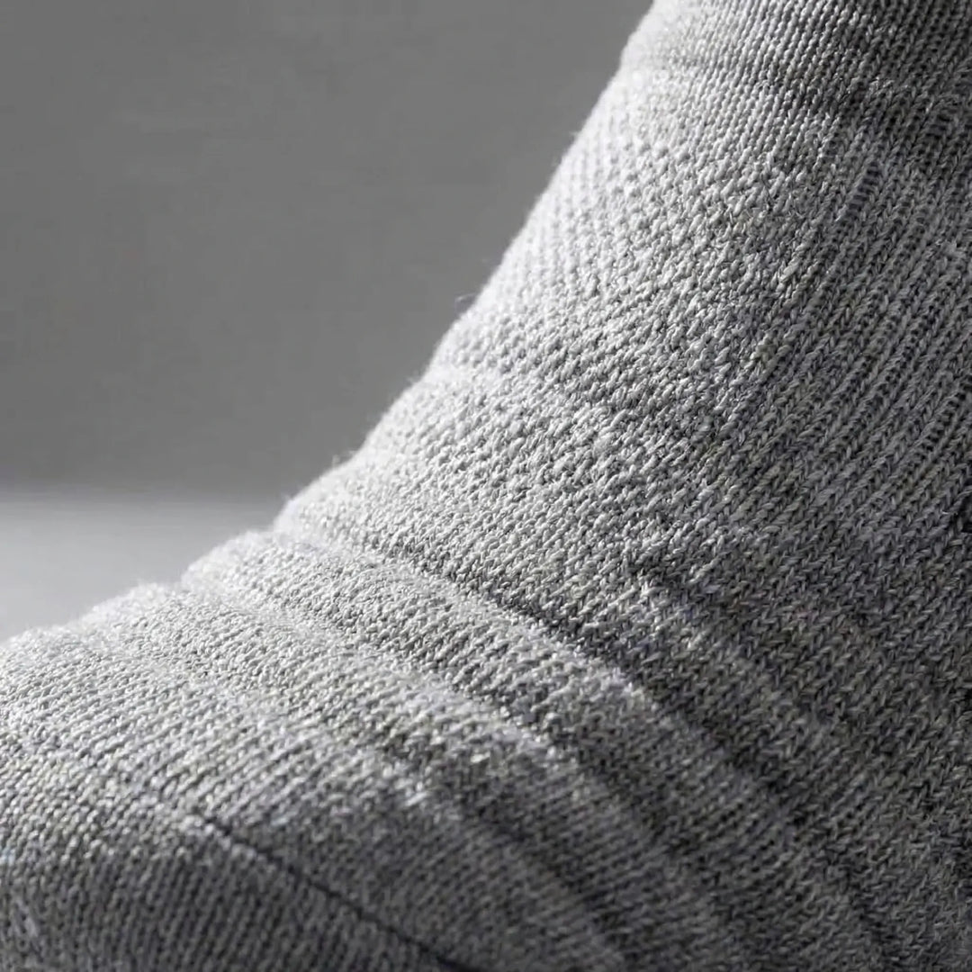 Performance men's compression socks (3 pairs) for running, training & sports activities.