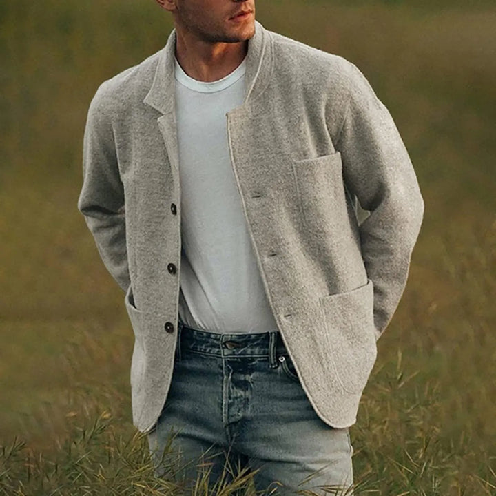 Smart men's casual blazer, lightly structured for modern versatility and comfort.