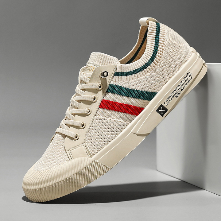 Men's lightweight breathable lace-up sneakers for all-day comfort & walking. Ideal daily wear.