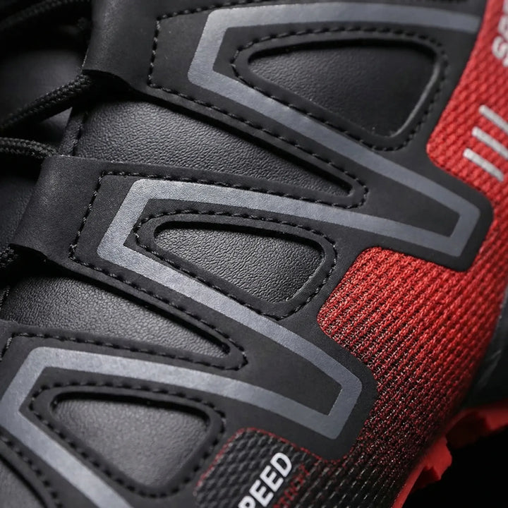 Men's winter hiking boots with advanced traction, ensuring secure grip on icy & snowy outdoor trails.