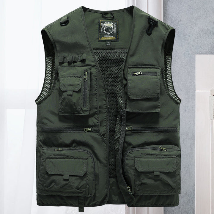 Practical men's camping vest, lightweight design with numerous functional pockets.