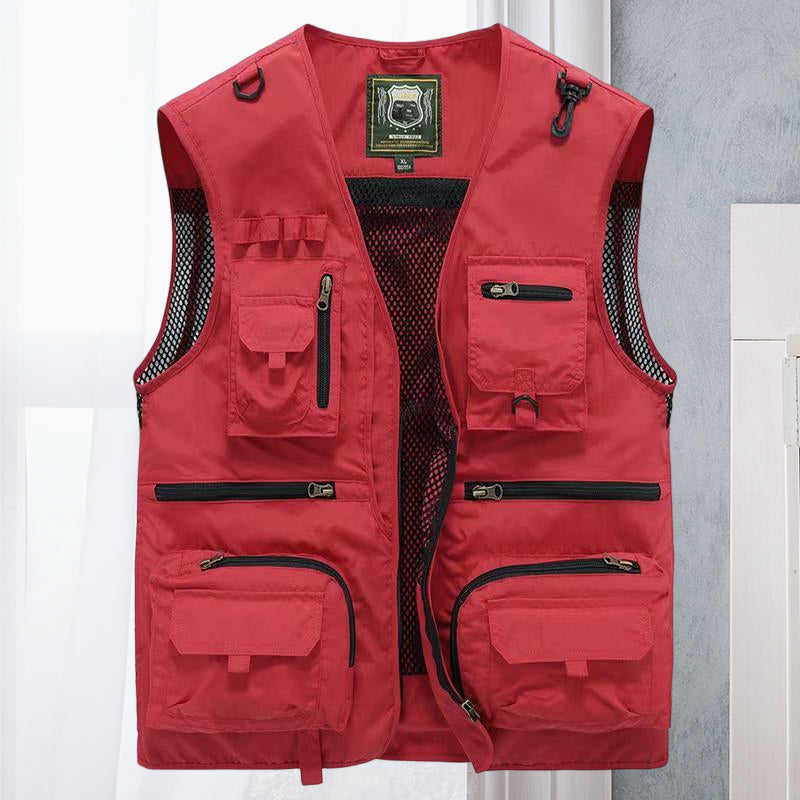 Lightweight multi-pocket men's vest, perfect for outdoor enthusiasts and adventurers.