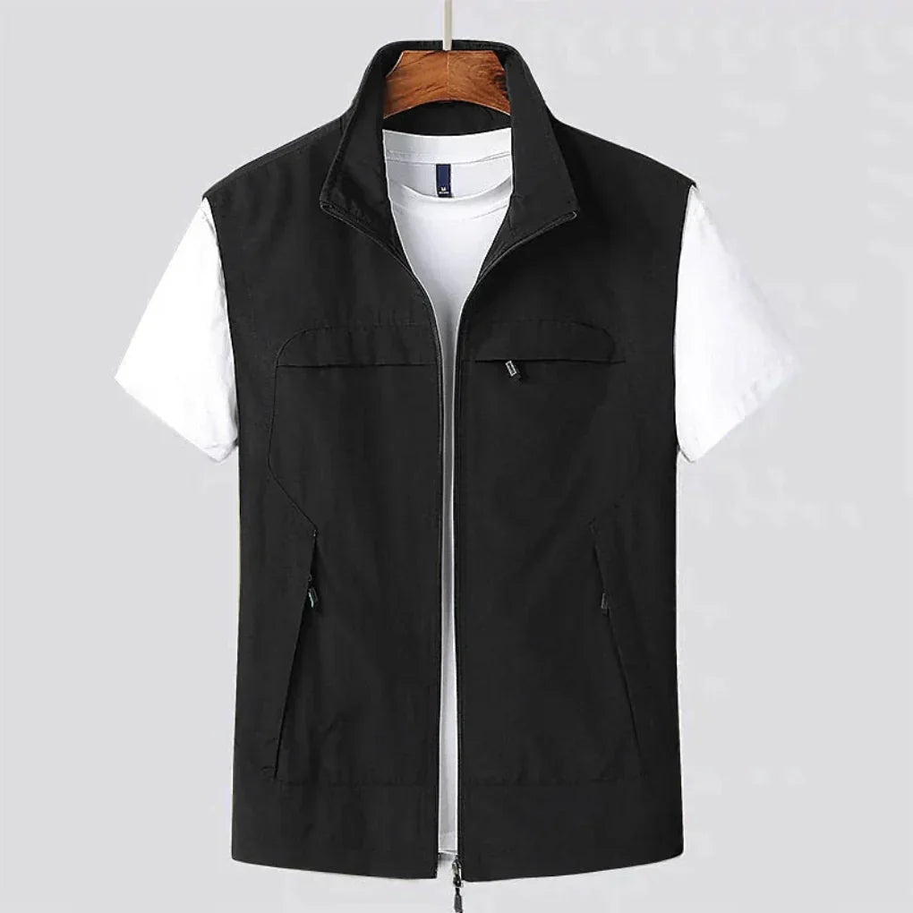 Versatile men's outdoor zip vest; lightweight activewear, ideal for hiking, travel & casual layering. Quick-dry fabric.