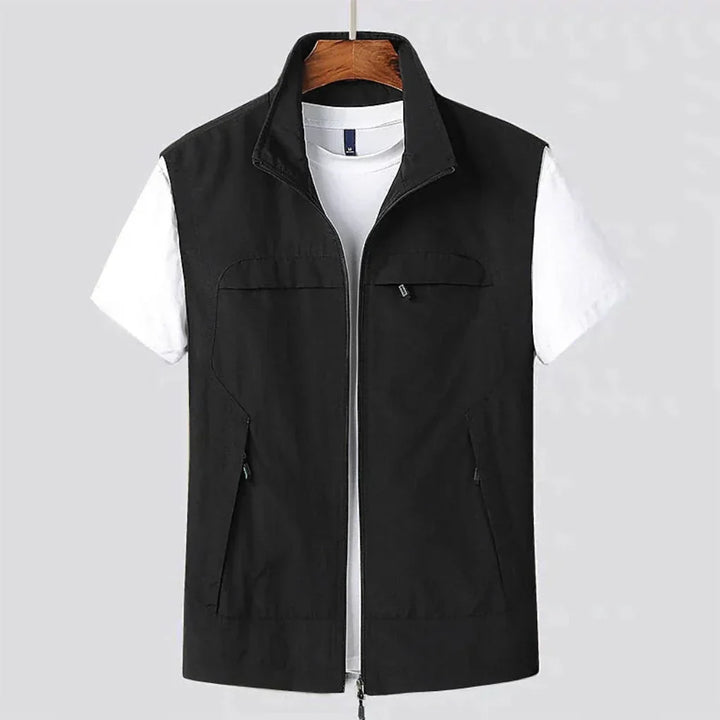 Versatile men's outdoor zip vest; lightweight activewear, ideal for hiking, travel & casual layering. Quick-dry fabric.