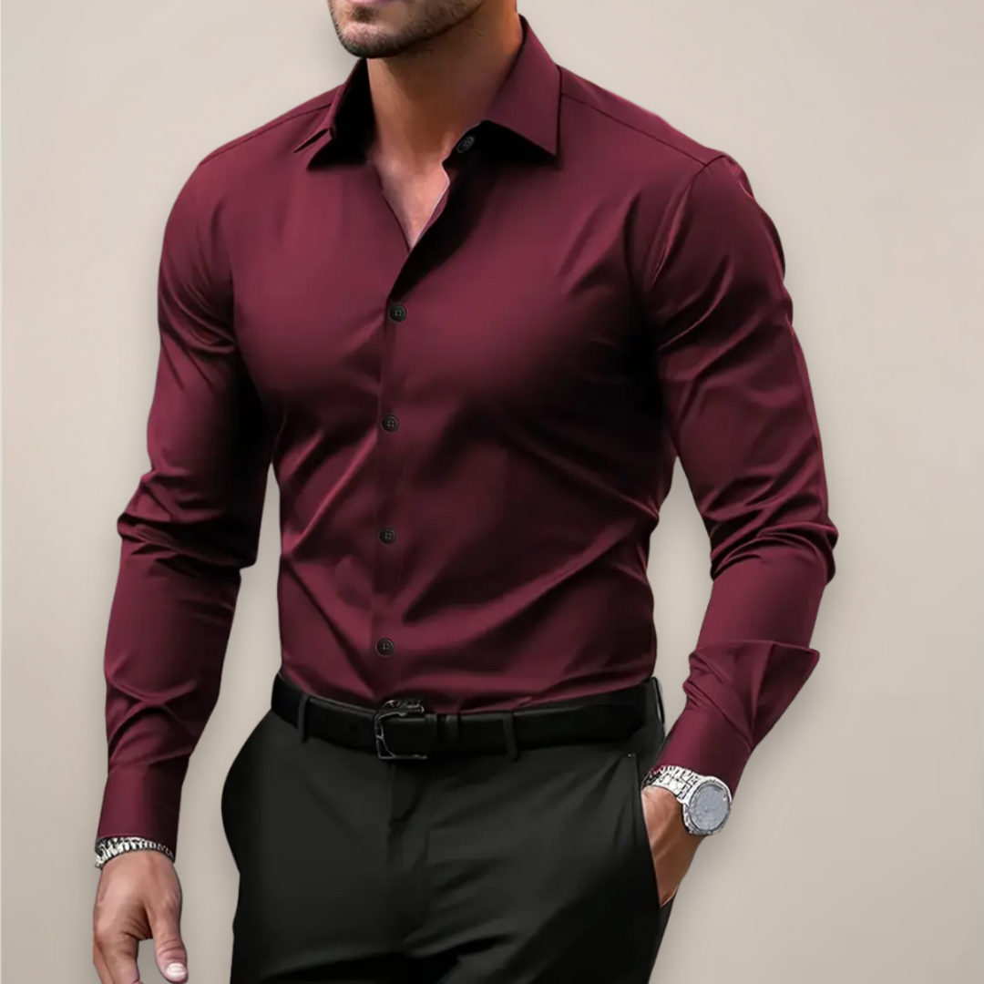 Classic men's long-sleeve shirt, regular fit, ideal for everyday, business casual, or autumn fashion.