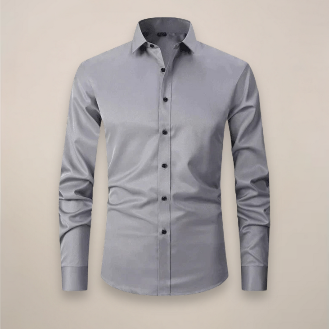Men's classic long-sleeve shirt, structured, wrinkle-free, perfect for professional settings.