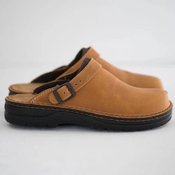 Ergonomic men's clogs with advanced orthopedic support for superior foot comfort. Ideal casual & work footwear.