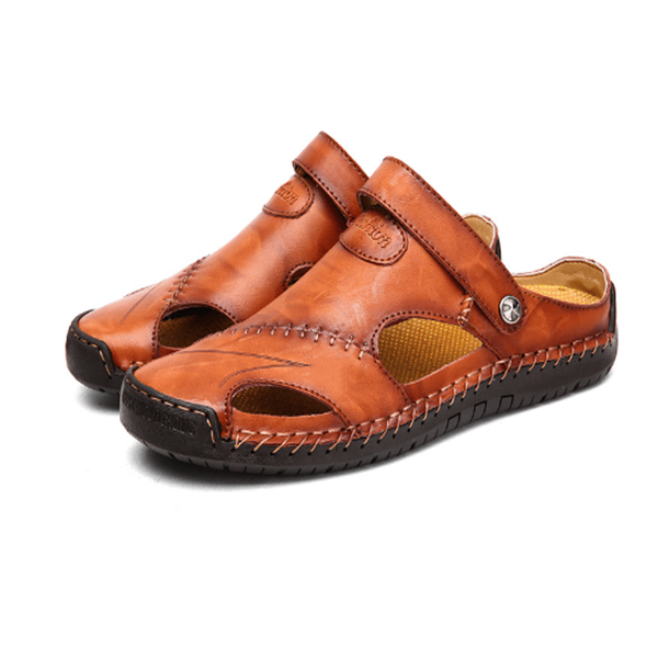Durable men's walking sandals, engineered for ultimate foot support and all-day comfort.